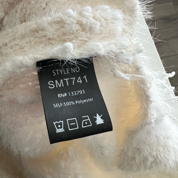 POL V-neck Teddy Pullover Sweater Soft In Ivory Womens Size Large Anthropologie - Picture 8 of 9